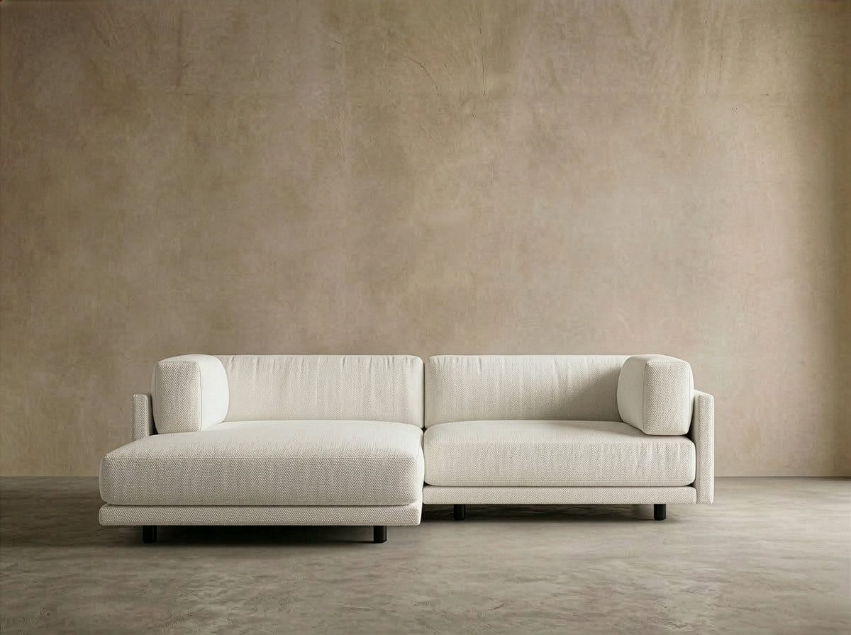 Cumulus sofa with chaise in crème linen